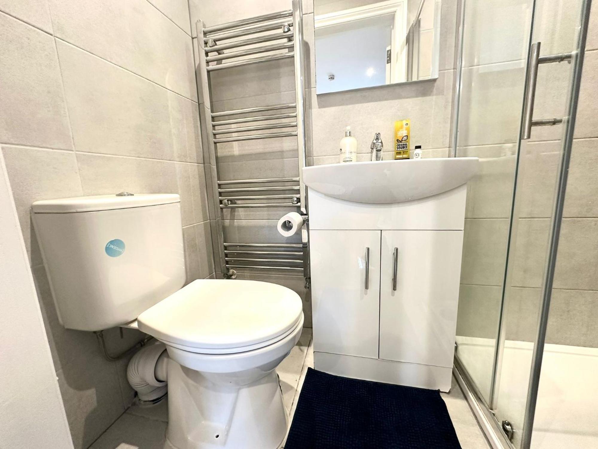 Bright Modern, Private Apartment,15 Mins To Central London Hendon Εξωτερικό φωτογραφία